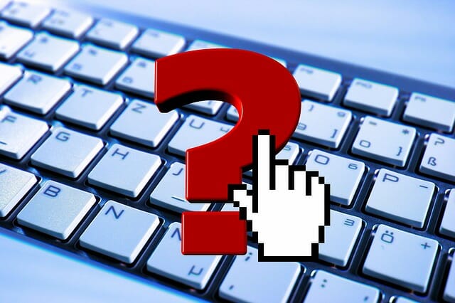האם כל חברה צריכה אתר אינטרנט ועמוד פייסבוק?